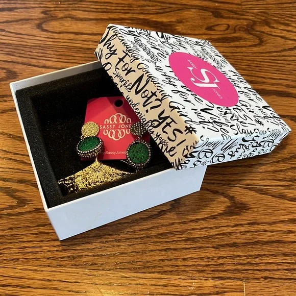 Sassy Jones Tizani Flame Green and Gold Rhinestone Earrings NWT - Picture 4 of 4